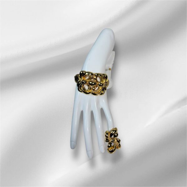 18K ITALIAN GOLD BANGLES WITH RINGS