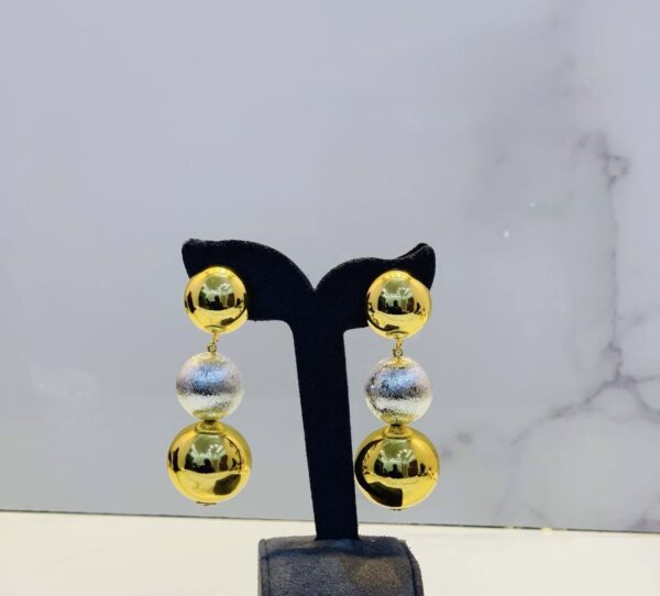 TWO TONE CLIPPING DROPPING EARRINGS