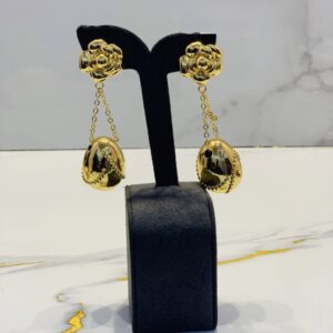 DROPPING CLIP EARRINGS