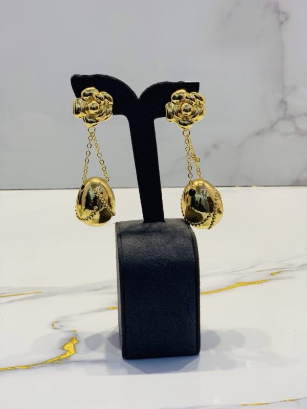 #162 DROPPING CLIP EARRINGS