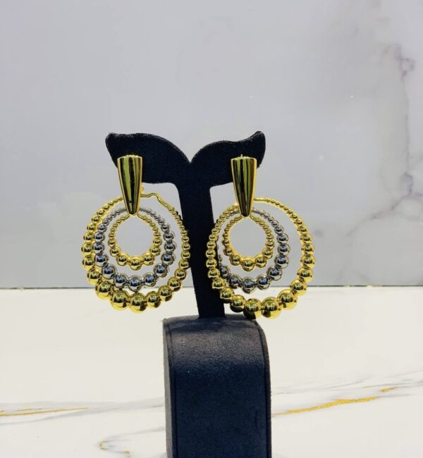 2 TONE ROUND CLIP EARRINGS