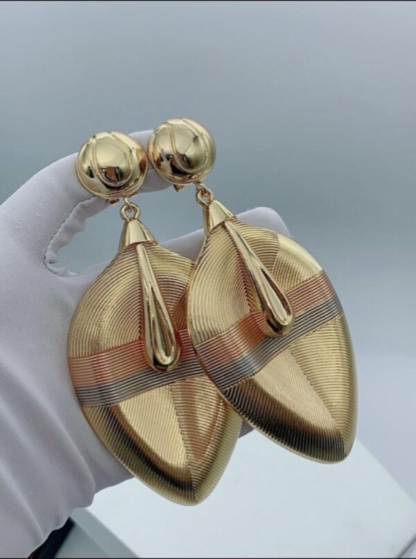 #169 2 TONE CLIP EARRINGS