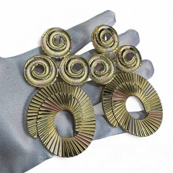 2 TONE CLIP EARRINGS