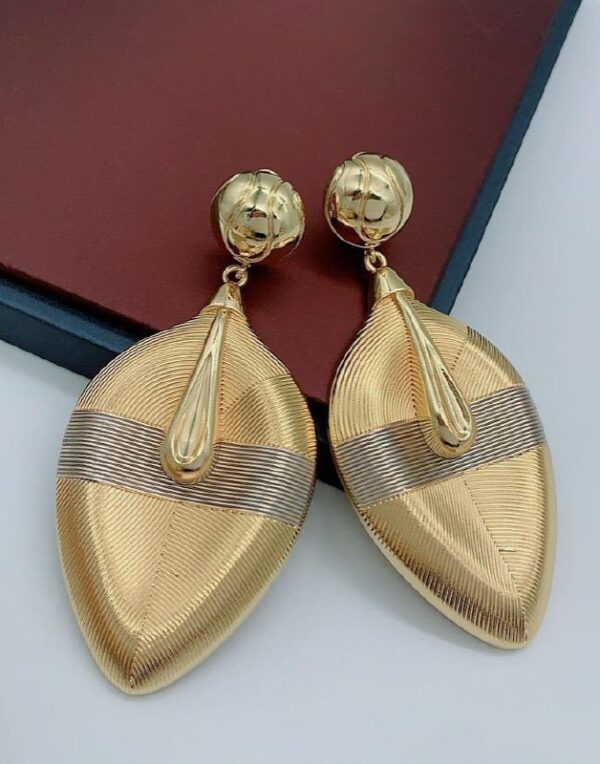 2 TONE CLIP EARRINGS