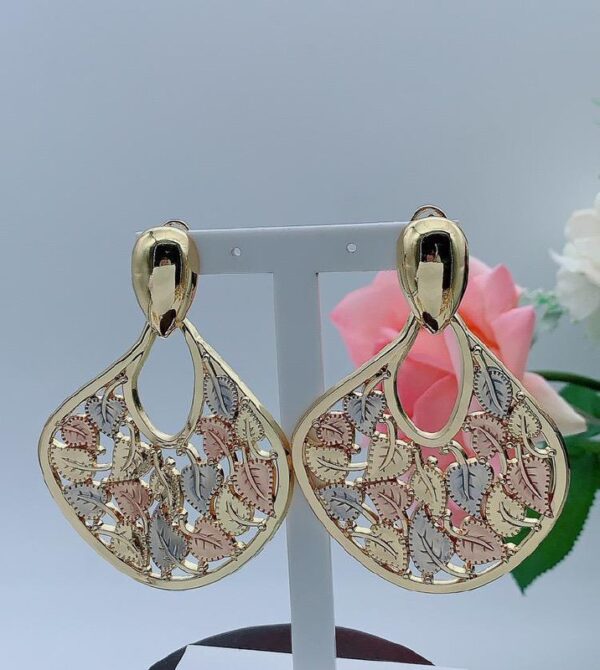 3 TONE CLIP EARRINGS