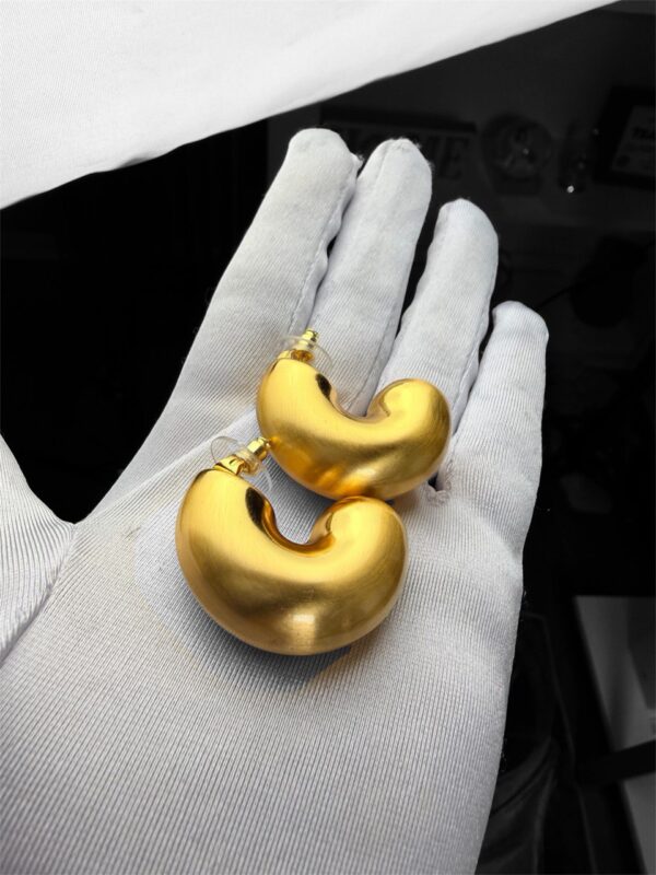 EVERYDAY EARRINGS WEAR