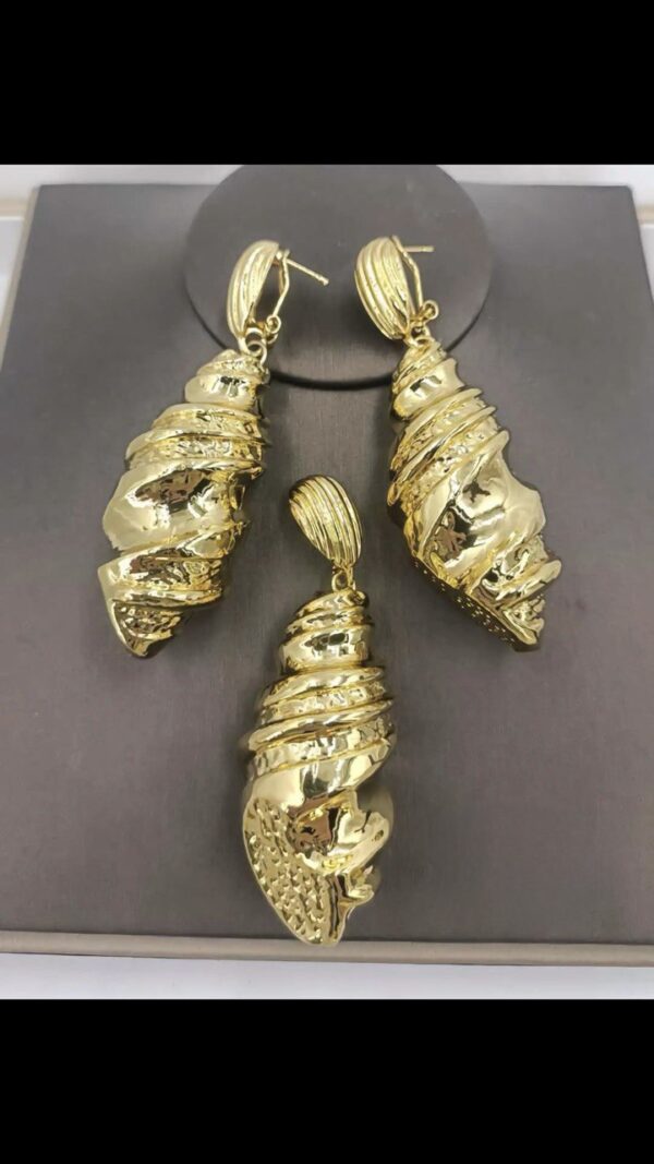 18K ITALIAN GOLD PALATED EARRINGS & PENDANT