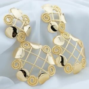 CHARMING CLIP EARRINGS