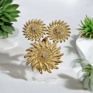 MOON EARRINGS & PENDANTS