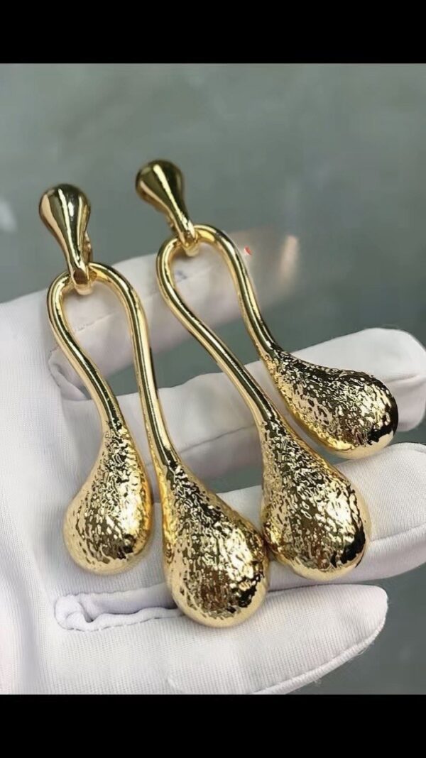 #231 DROPPED CLIP EARRINGS