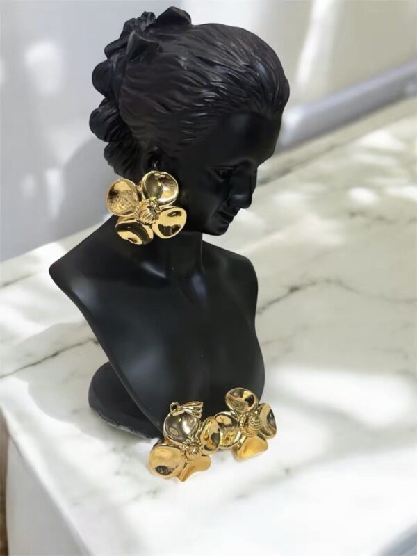 18K ITALIAN GOLD PLATED EARRINGS & PENDANTS