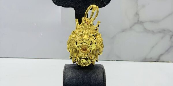 #269 18K ITALIAN GOLD PENDANTS