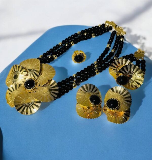 #78 LUXURY PEARL PARTY SET