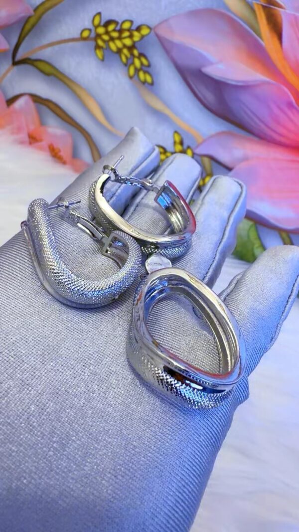 DJ016(White Loop Earrings & Pendants)
