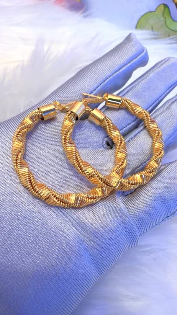 DJ013(Round Loop Earrings)