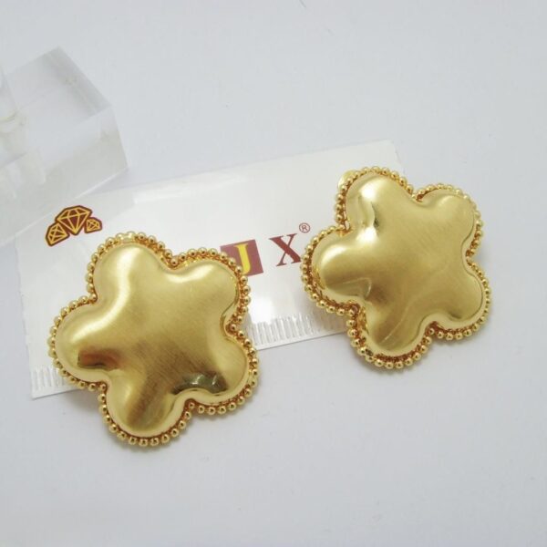 DJ000 Italian gold clip earrings