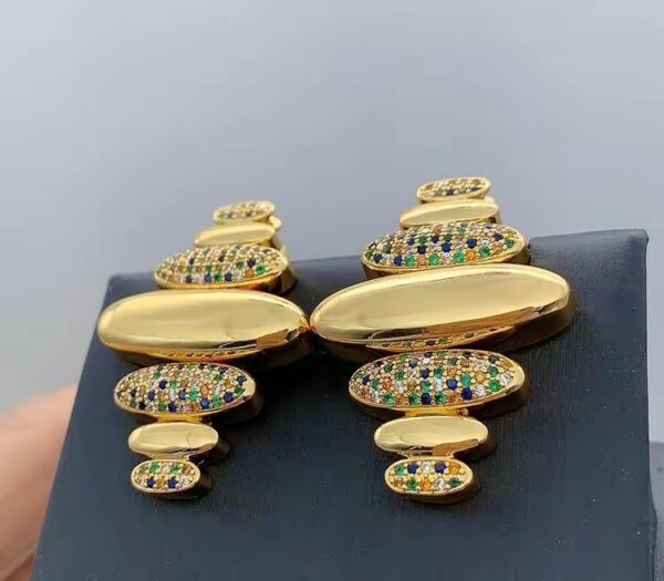 DJ046 (Pin Earrings)