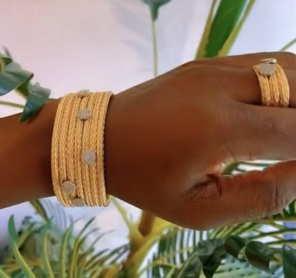 DJ072( Luxury Gold Plated Wrist Candy)